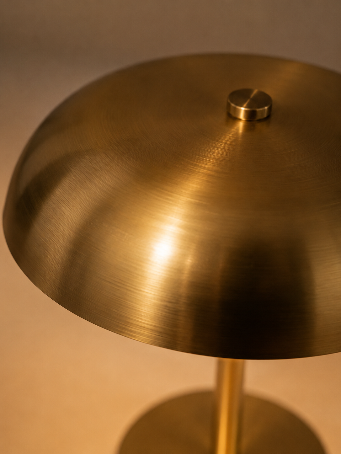 Cordless Ambient Table Lamp